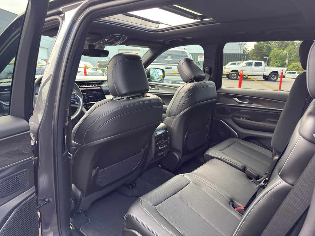 2025 Jeep Grand Cherokee L Overland