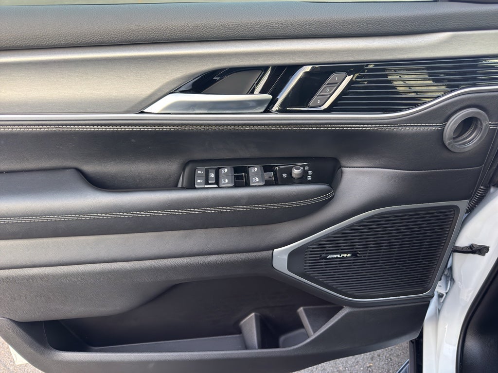 2026 Jeep Grand Wagoneer Base