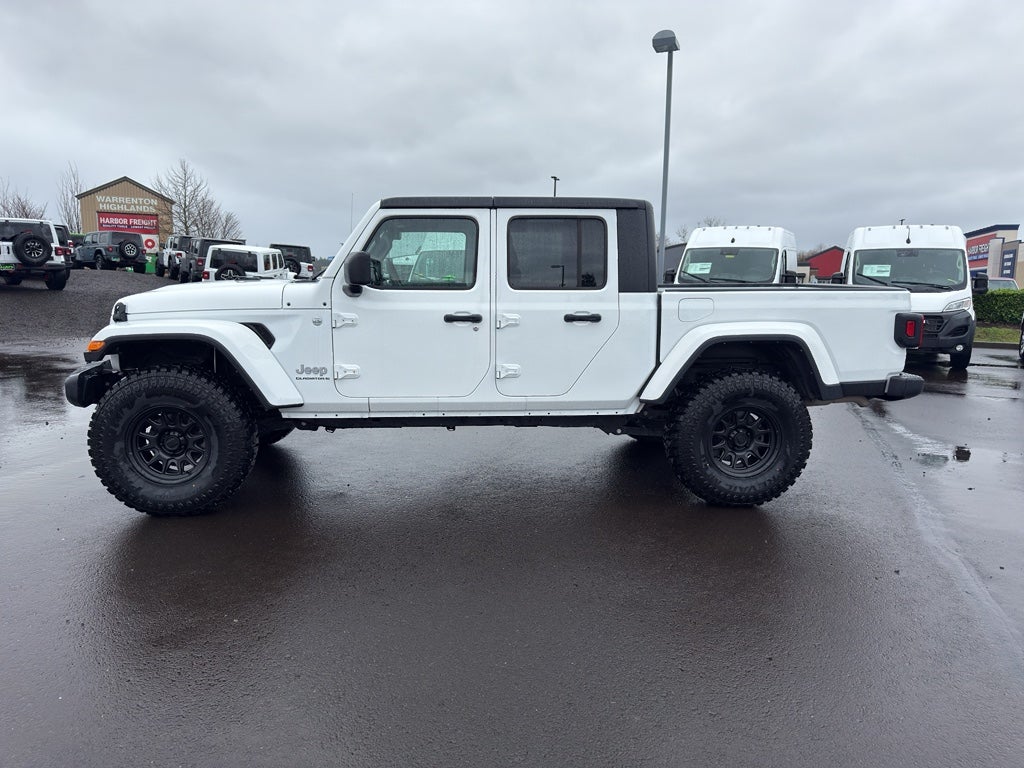 2023 Jeep Gladiator Overland