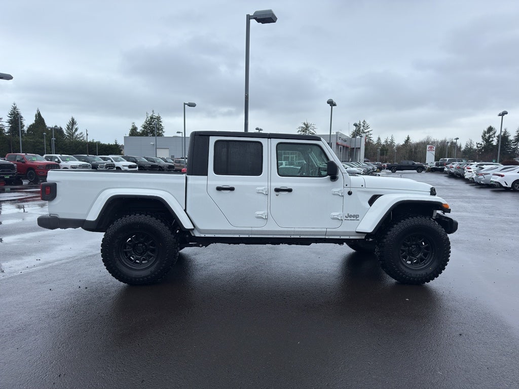 2023 Jeep Gladiator Overland