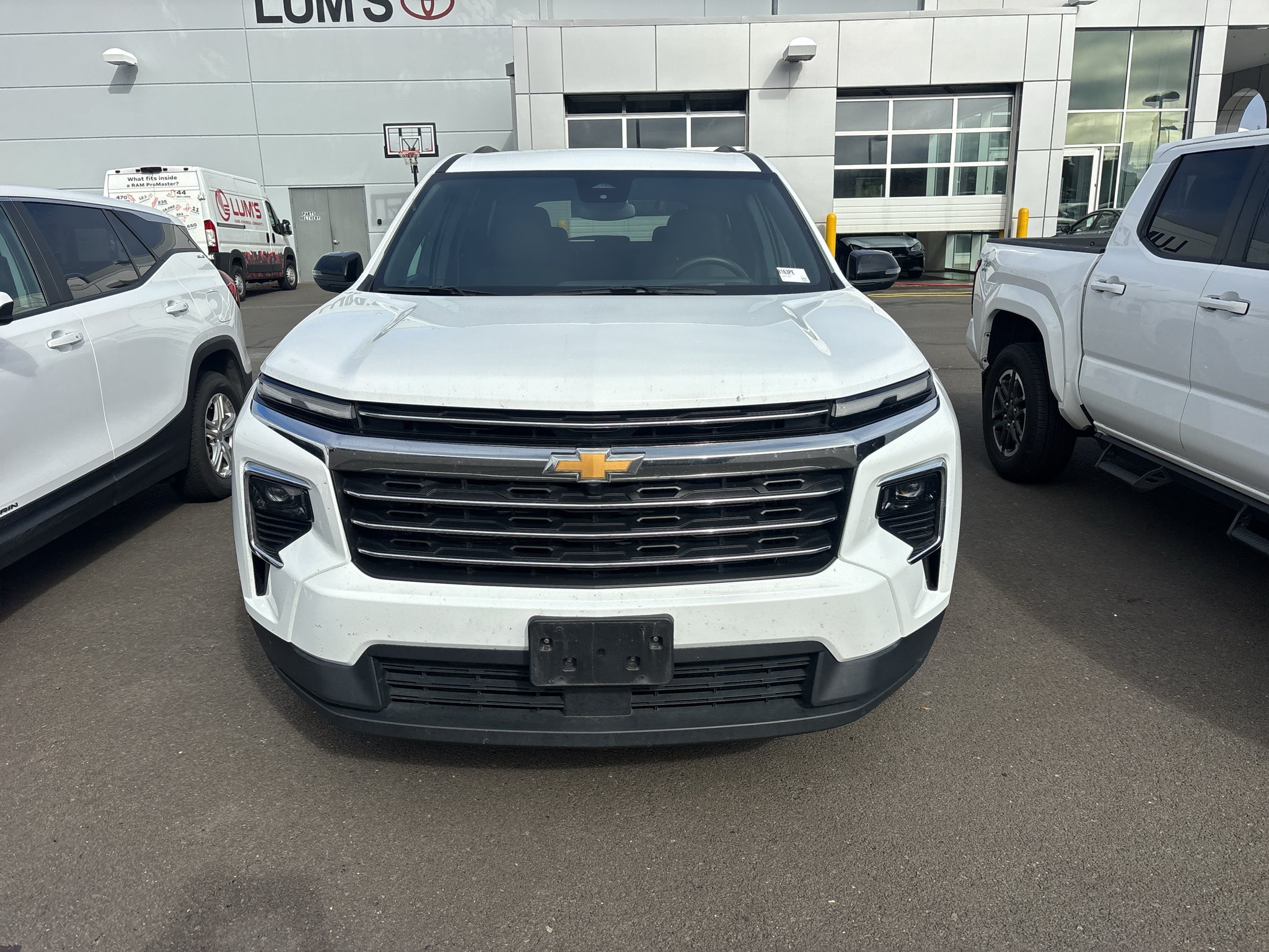 2025 Chevrolet Traverse AWD LT