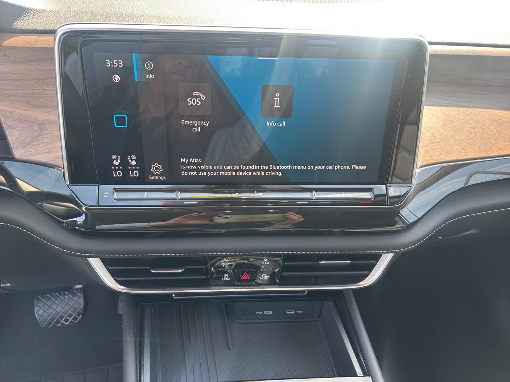2025 Volkswagen Atlas 2.0T SE w/Technology