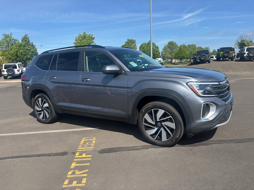 2025 Volkswagen Atlas 2.0T SE w/Technology