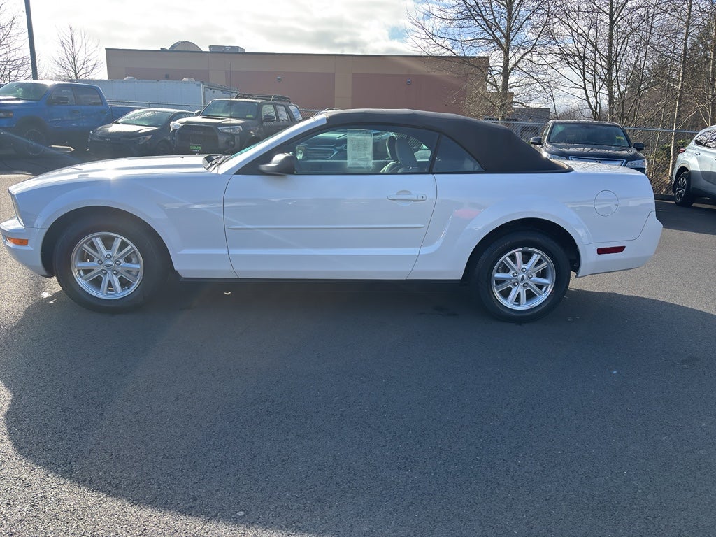 2007 Ford Mustang Base