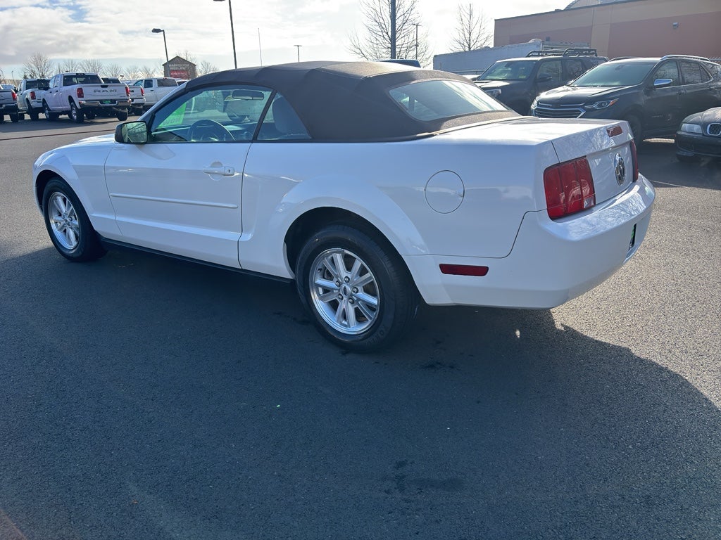 2007 Ford Mustang Base