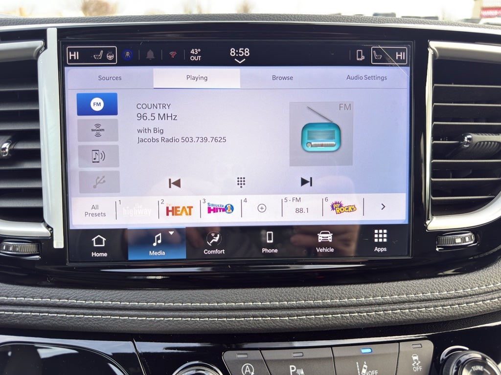 2026 Chrysler Pacifica Select