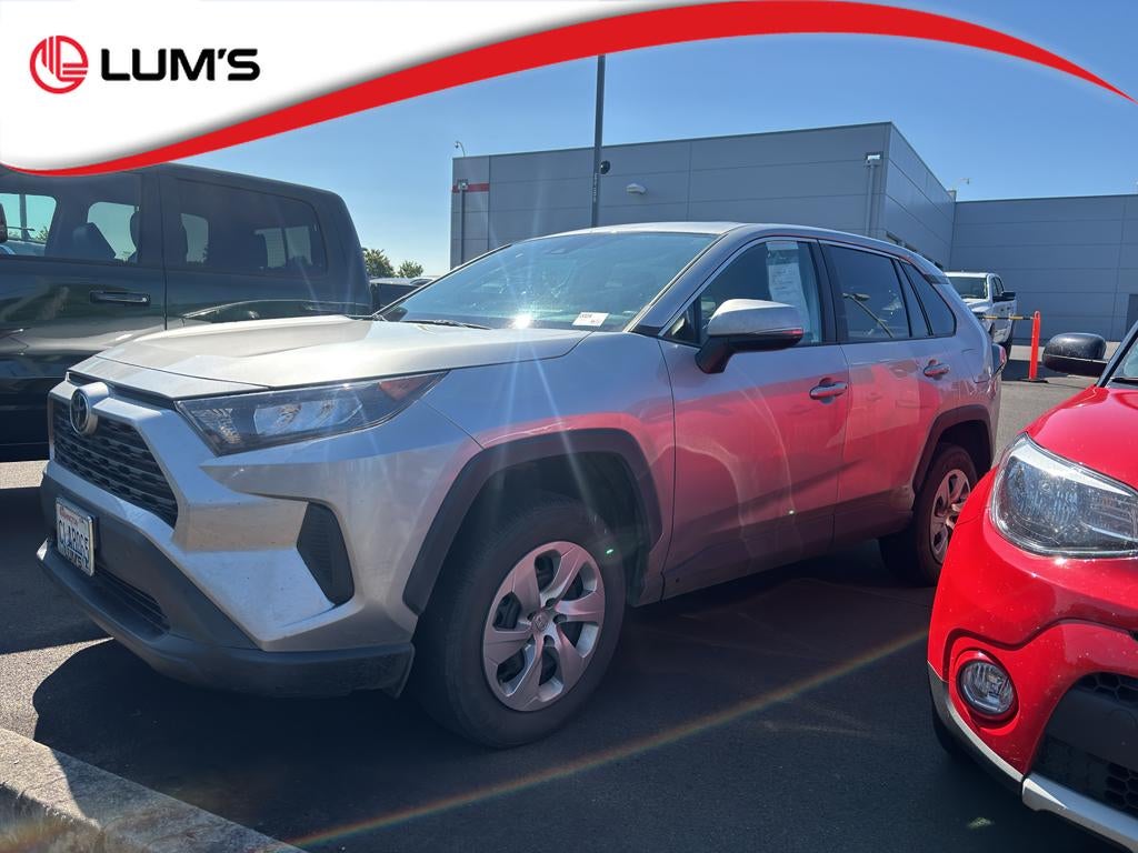 2022 Toyota RAV4 LE