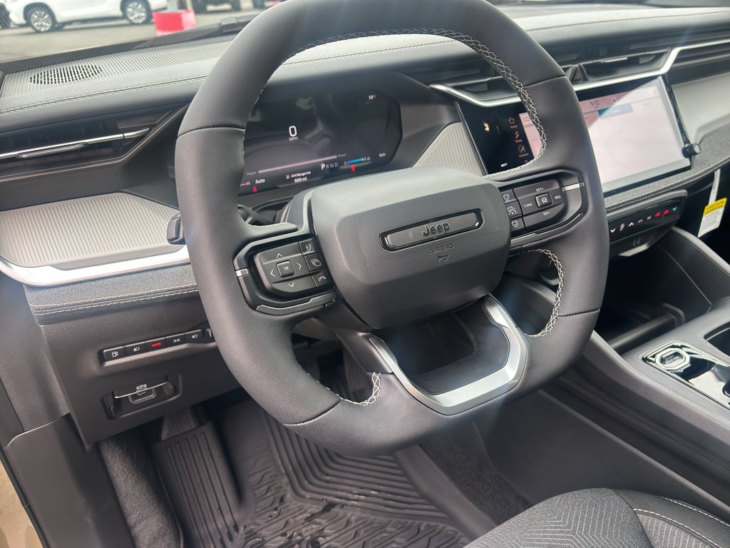 2026 Jeep Cherokee Laredo