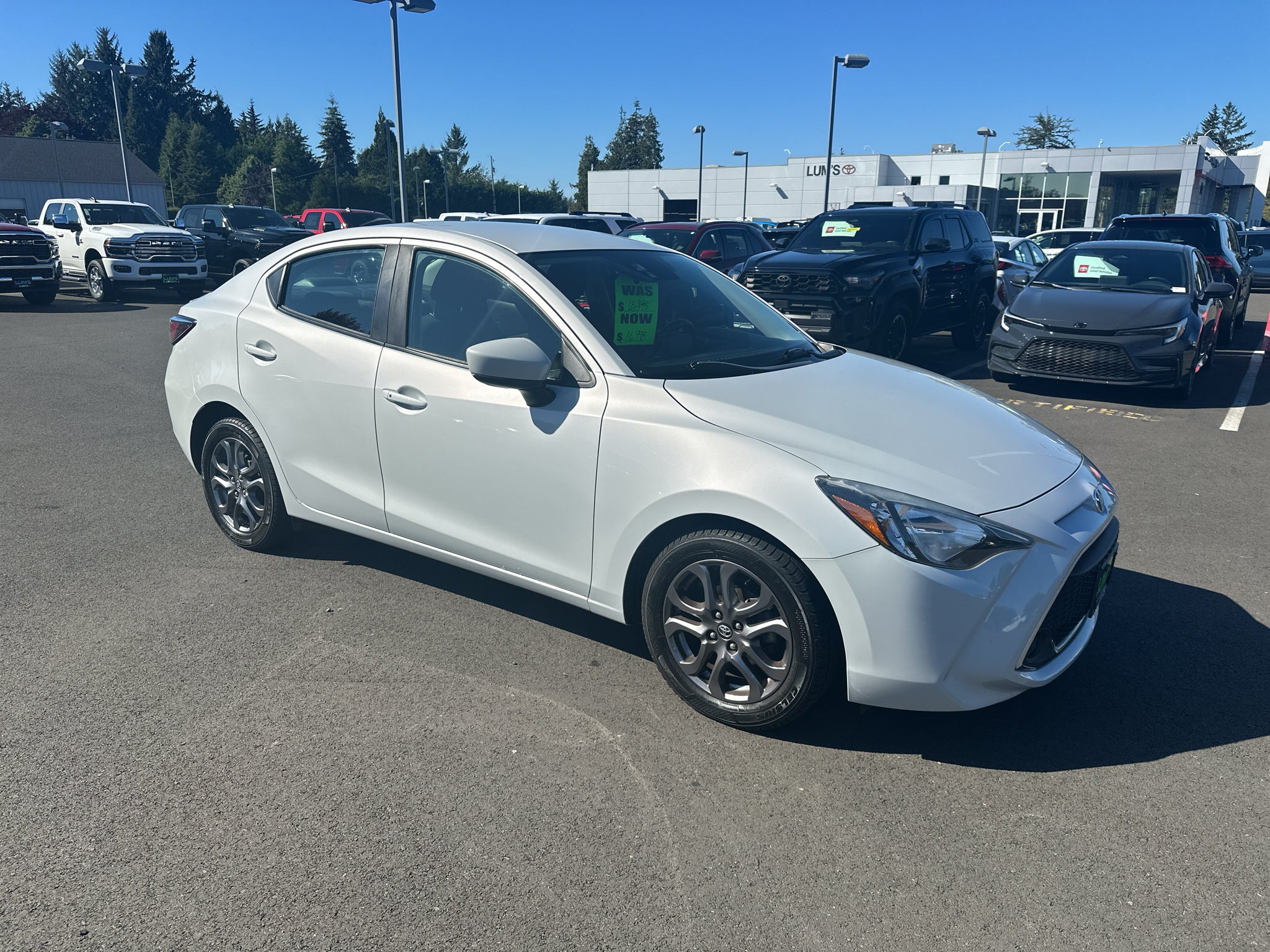 2019 Toyota Yaris LE