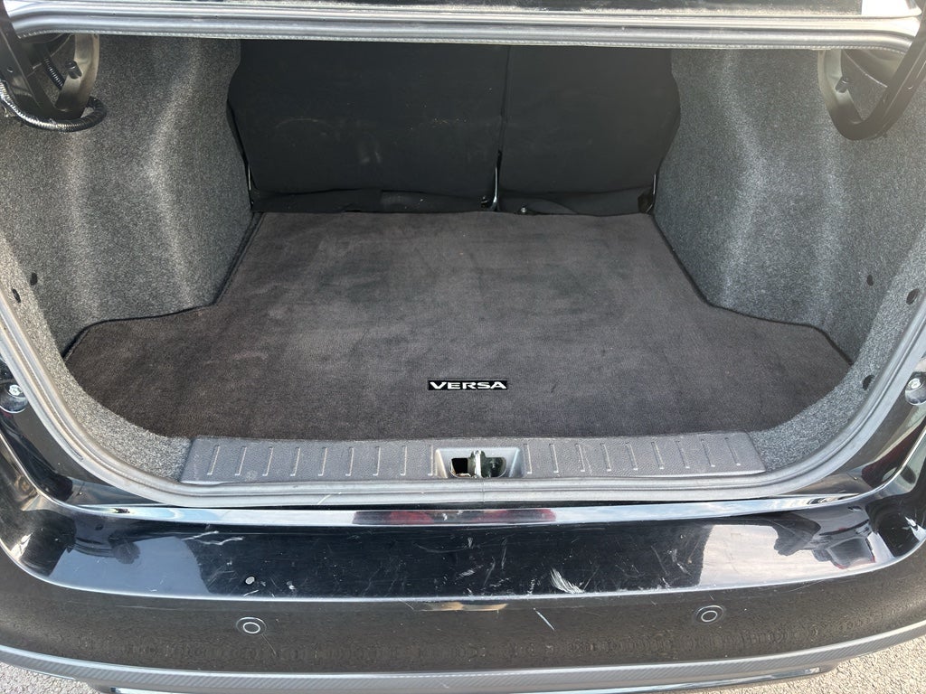 2023 Nissan Versa SV