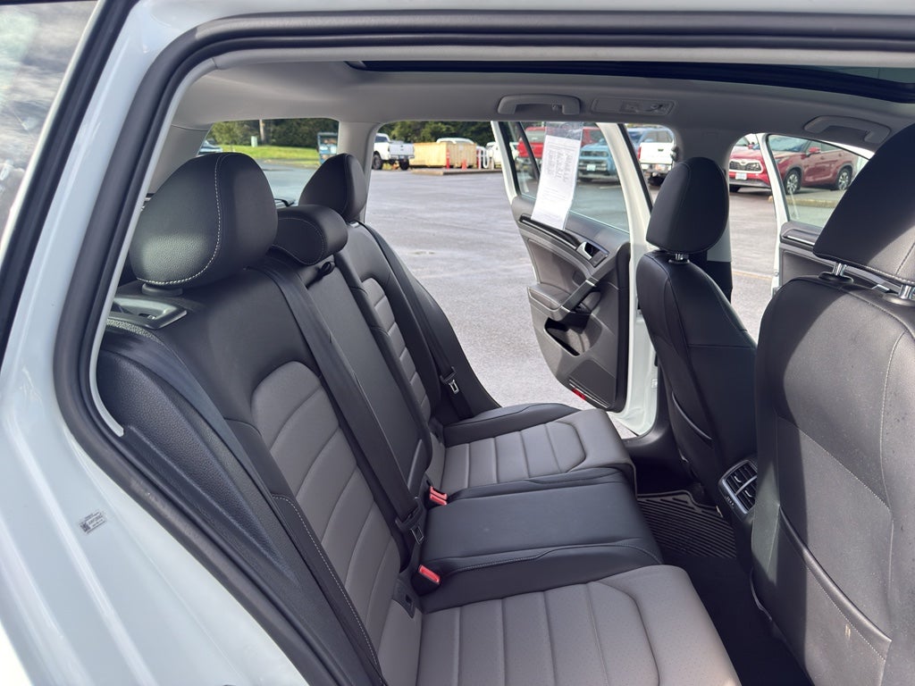 2017 Volkswagen Golf SportWagen SEL