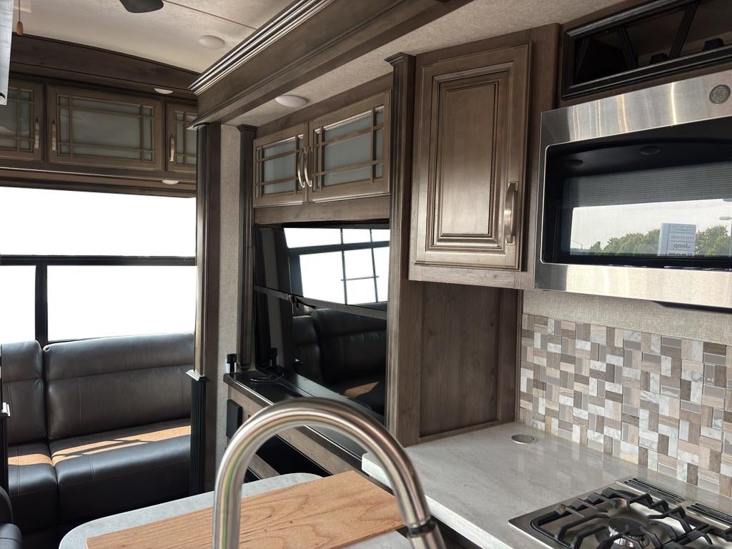 2018 Keystone Montana 3120RL