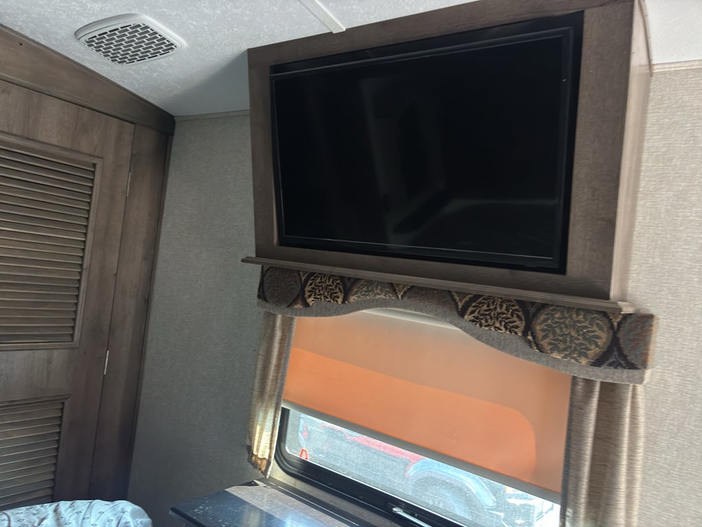 2018 Keystone Montana 3120RL