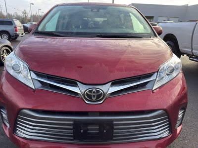 2019 Toyota Sienna XLE