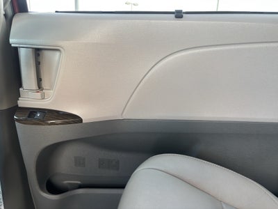 2019 Toyota Sienna XLE
