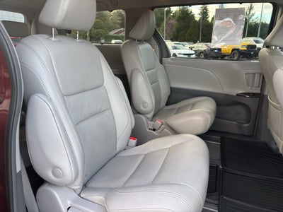 2019 Toyota Sienna XLE