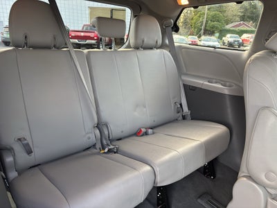 2019 Toyota Sienna XLE