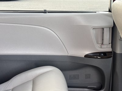 2019 Toyota Sienna XLE