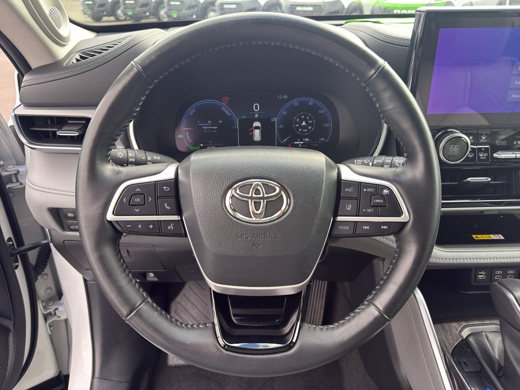 2023 Toyota Highlander Hybrid Hybrid Platinum