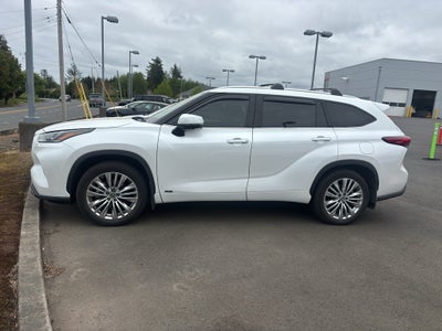 2023 Toyota Highlander Hybrid Hybrid Platinum