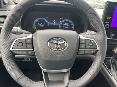 2025 Toyota Sienna Platinum