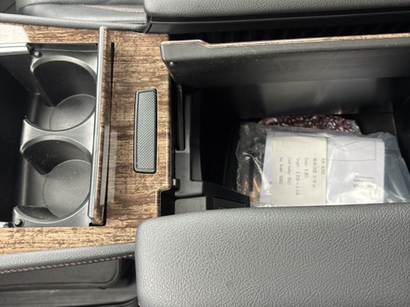 2025 Toyota Sienna Platinum