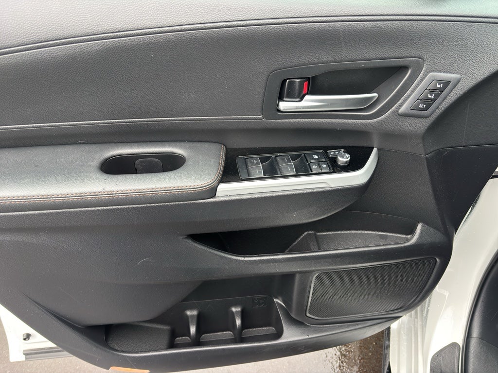 2025 Toyota Sienna Platinum