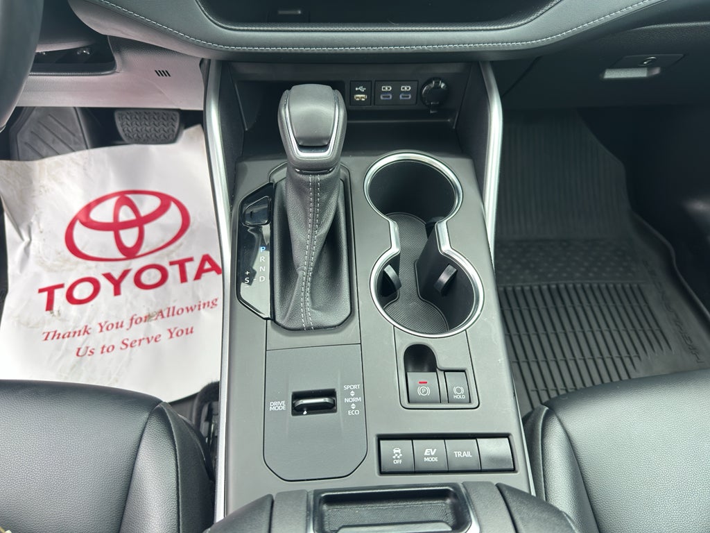 2022 Toyota Highlander Hybrid Hybrid XLE