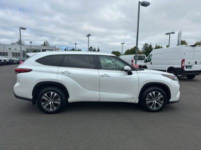 2022 Toyota Highlander Hybrid Hybrid XLE