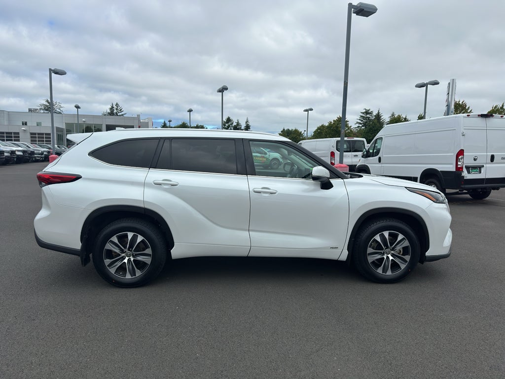 2022 Toyota Highlander Hybrid Hybrid XLE