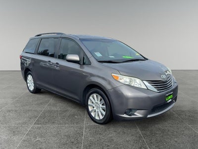 2017 Toyota Sienna LE