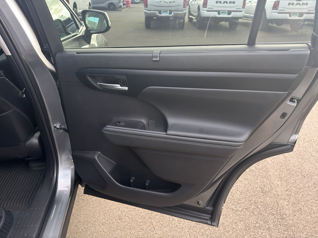 2025 Toyota Highlander Hybrid Hybrid XLE