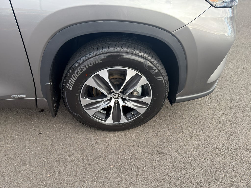 2025 Toyota Highlander Hybrid Hybrid XLE