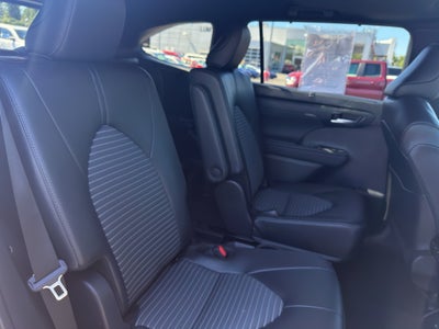 2025 Toyota Highlander XSE
