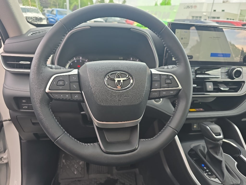 2025 Toyota Highlander XLE