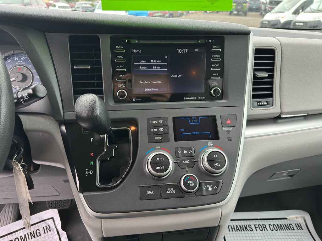 2020 Toyota Sienna LE