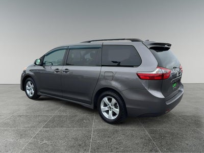2020 Toyota Sienna LE