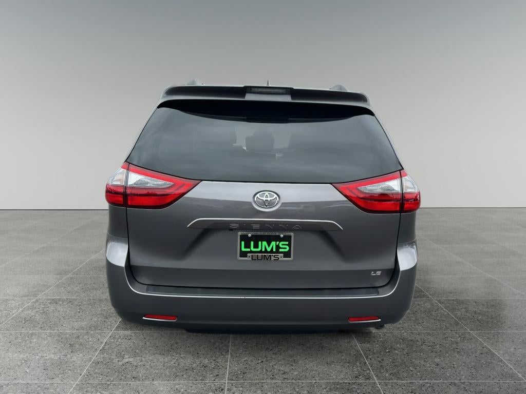 2020 Toyota Sienna LE