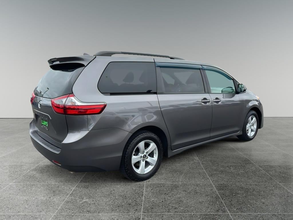 2020 Toyota Sienna LE