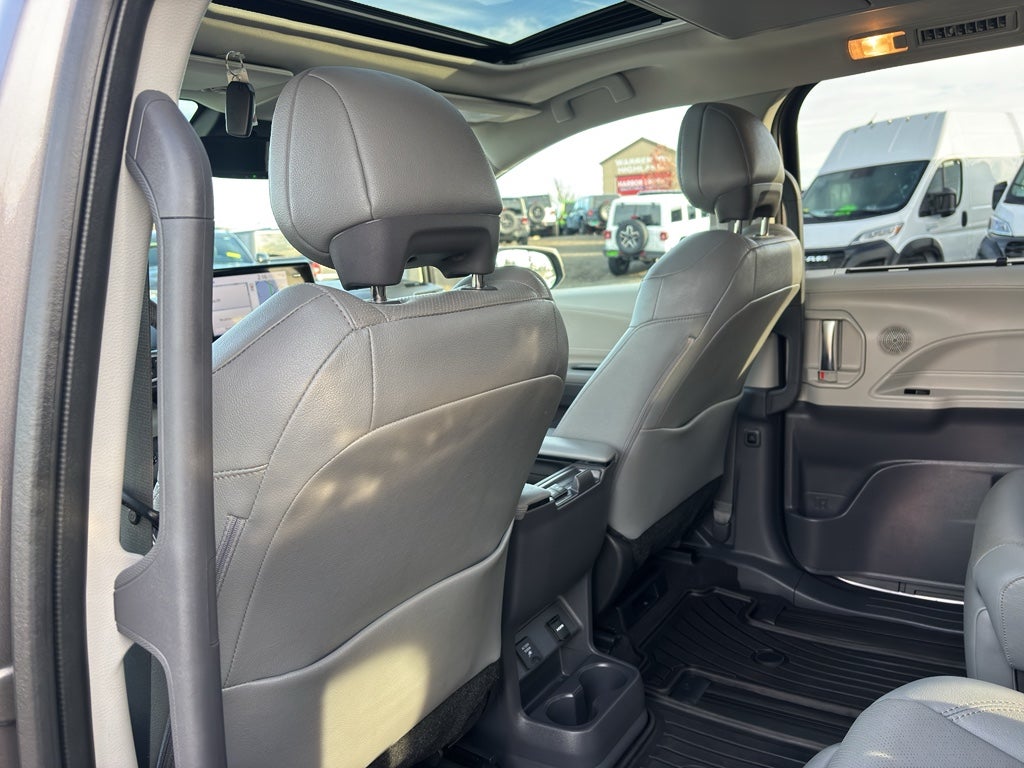 2023 Toyota Sienna Limited