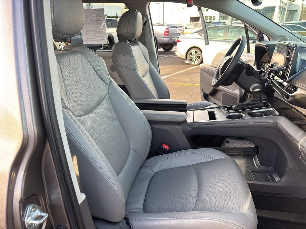 2023 Toyota Sienna Limited
