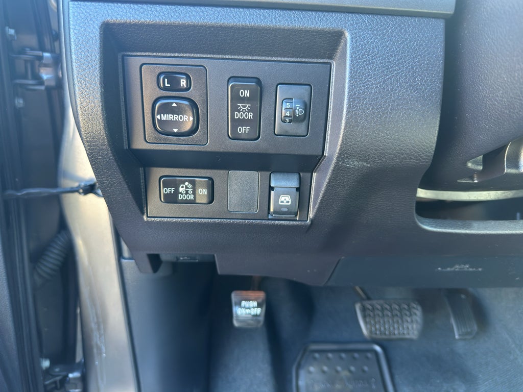 2016 Toyota Tundra SR5
