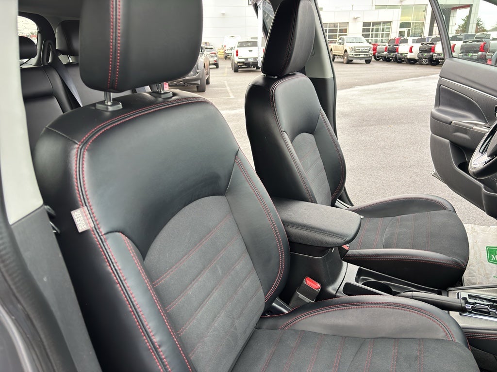 2024 Mitsubishi Outlander Sport SE