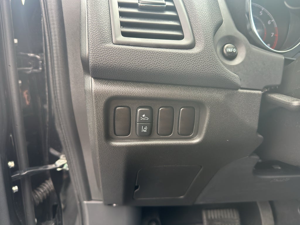 2025 Mitsubishi Outlander Sport ES