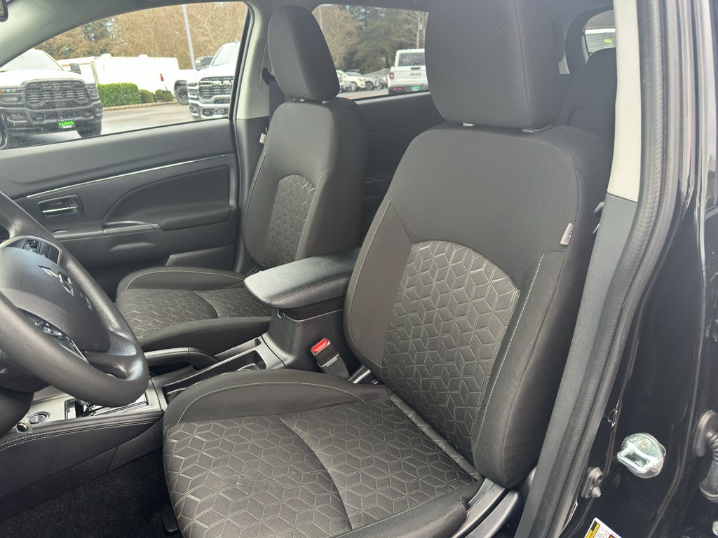 2025 Mitsubishi Outlander Sport ES