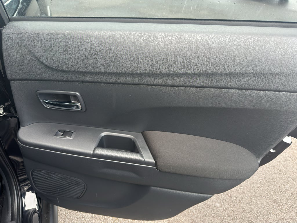 2025 Mitsubishi Outlander Sport ES