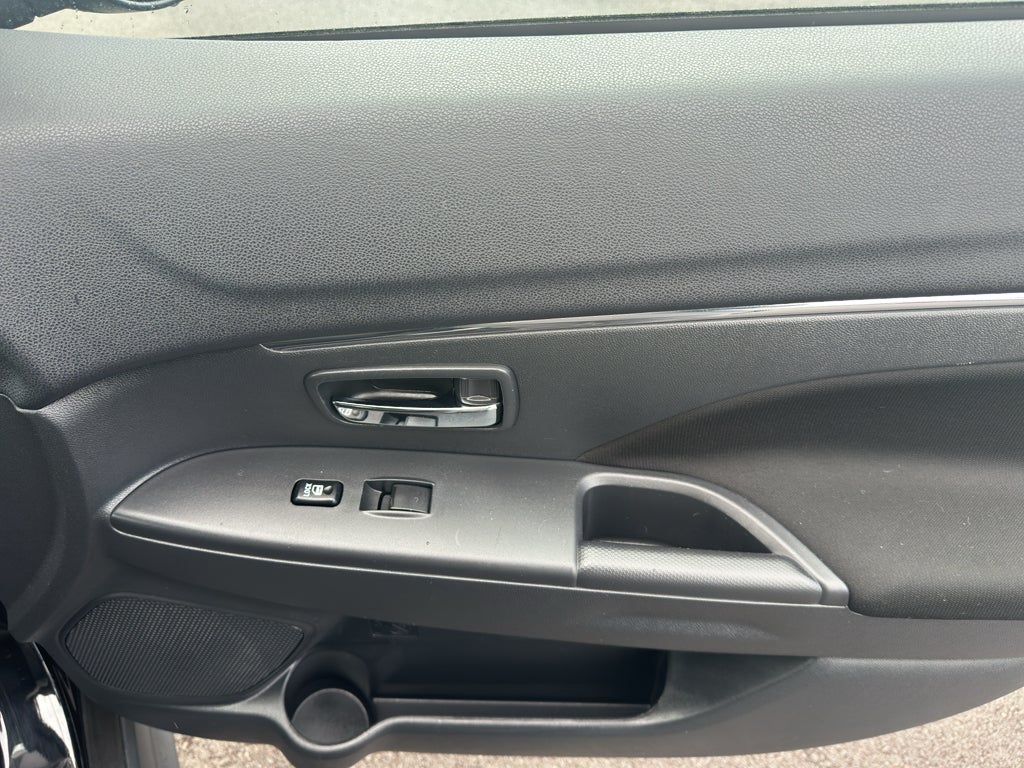 2025 Mitsubishi Outlander Sport ES