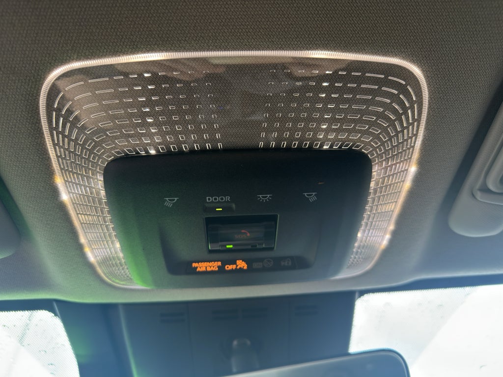 2025 Toyota Prius Prime SE