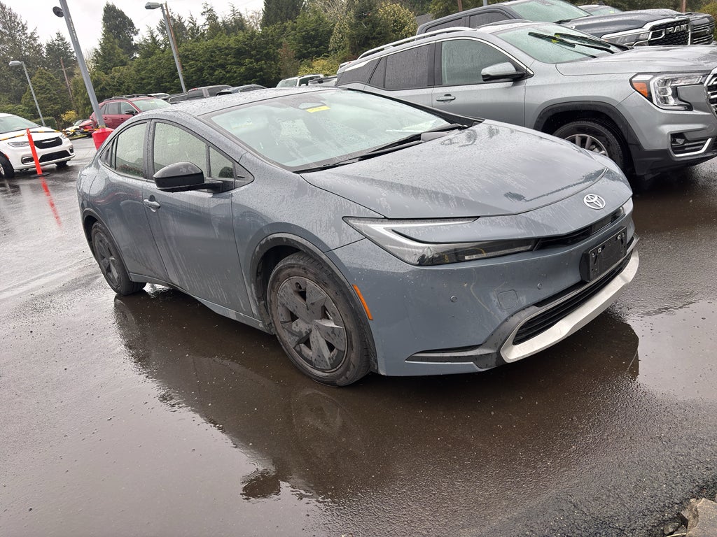 2025 Toyota Prius Prime SE