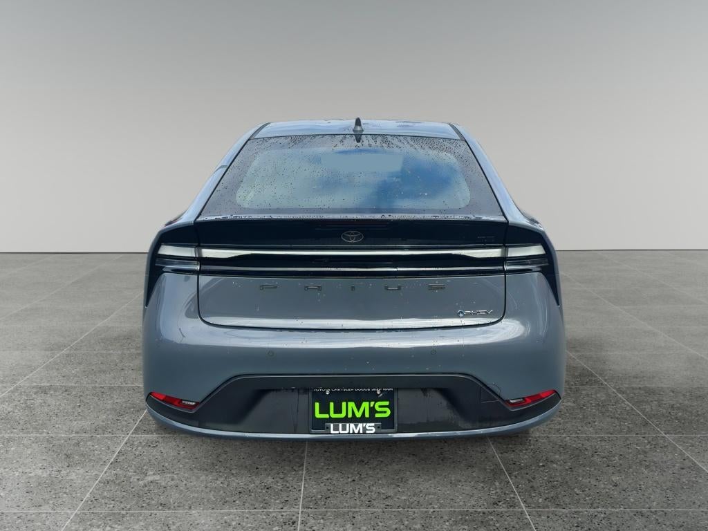 2025 Toyota Prius Prime SE